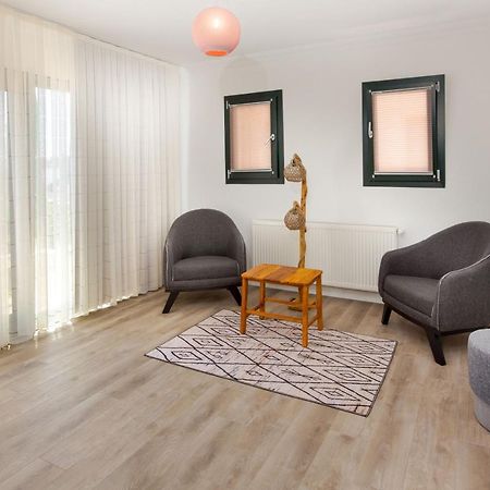 Beacon Hill Suites Ак'яка Екстер'єр фото